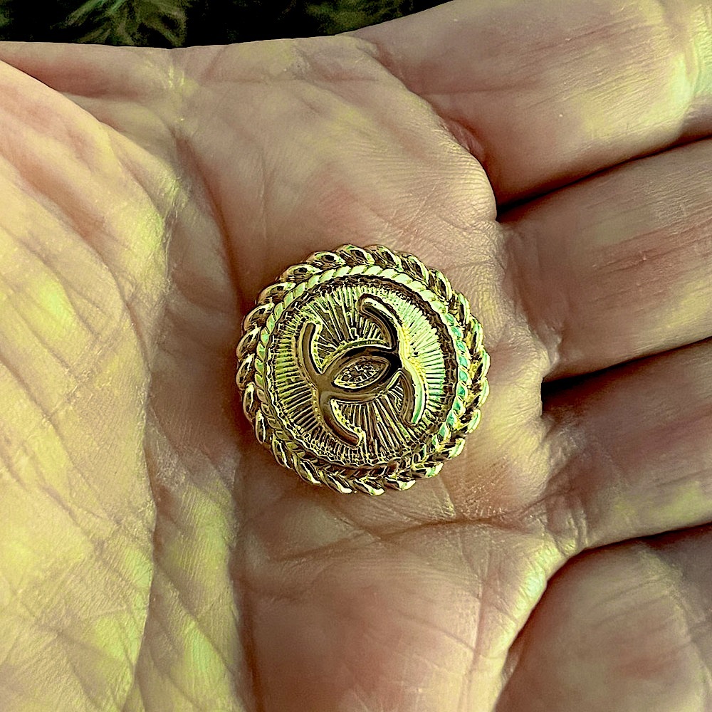 CC-style(set of 6) 20mm Champagne gold-tone shank buttons/Stamped